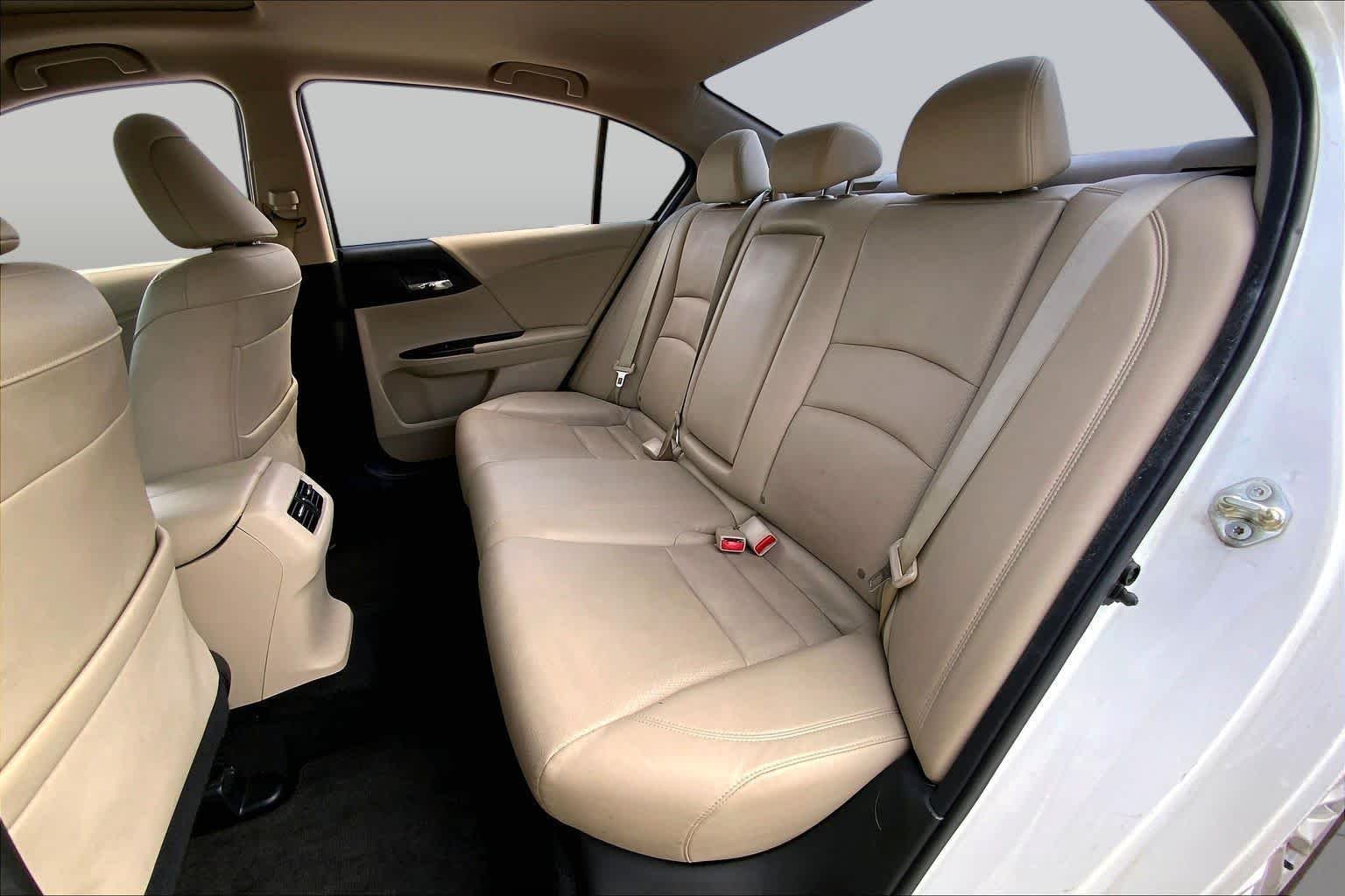 Used 2015  Honda  image 20