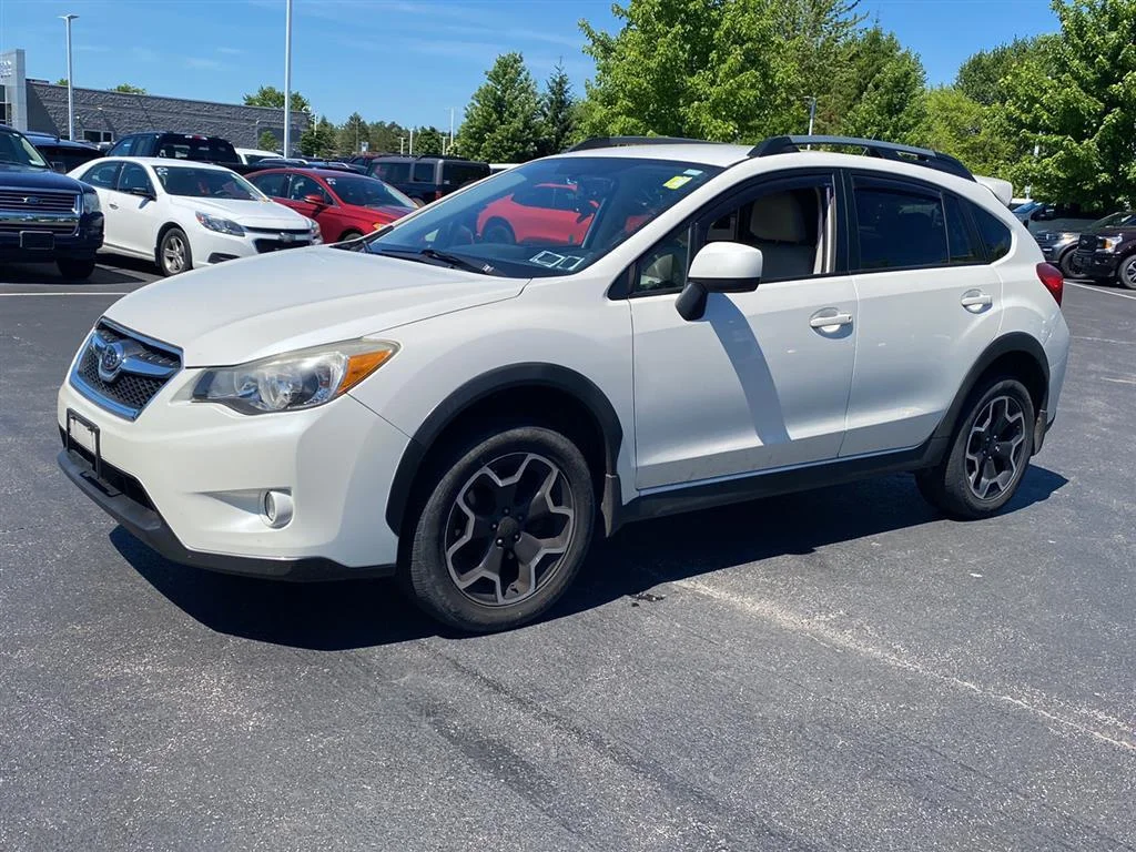 Used 2014 Satin White Pearl Subaru Premium image 6