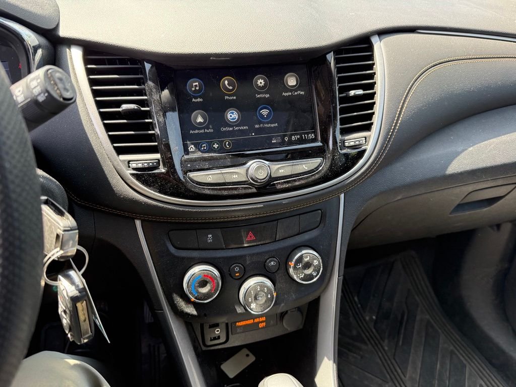 Used 2018 Summit White Chevrolet LT image 6