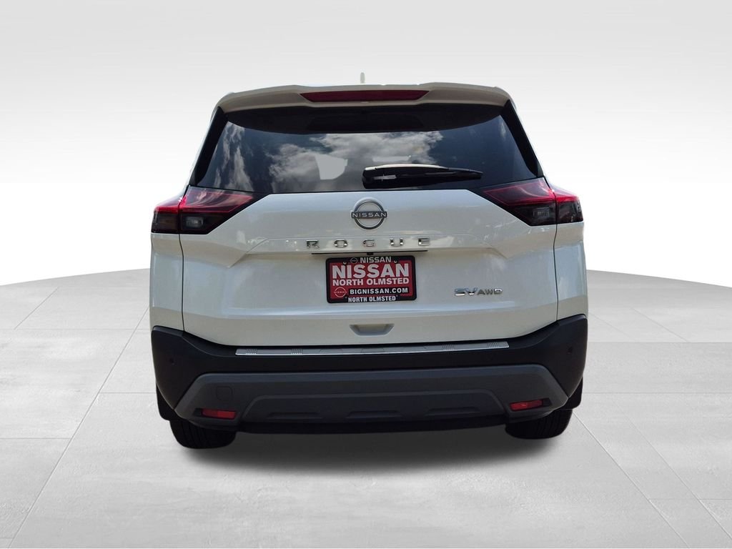 Certified Used 2023 Pearl White Nissan SV image 10