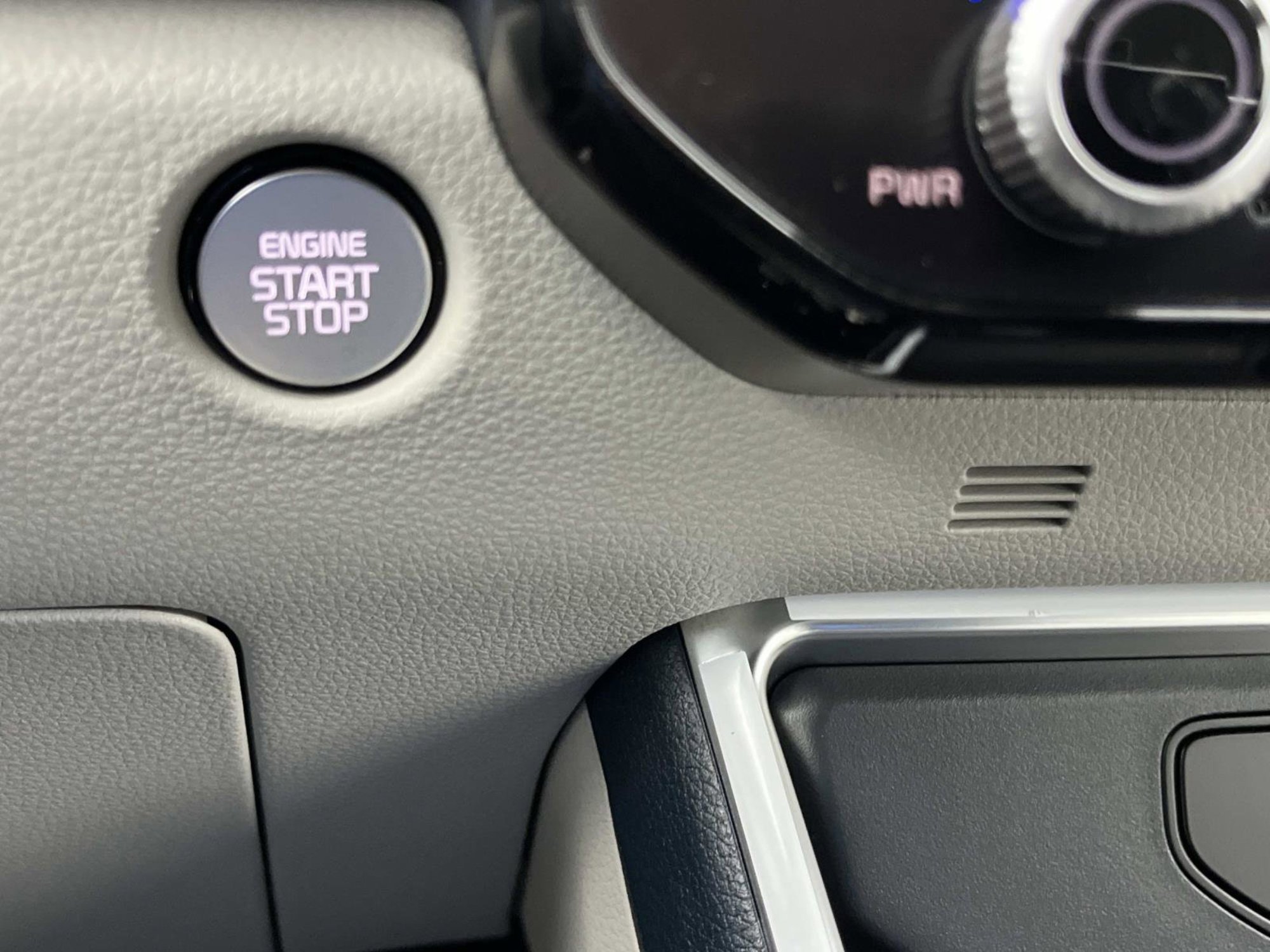 New 2026 Snow White Pearl Kia EX image 33