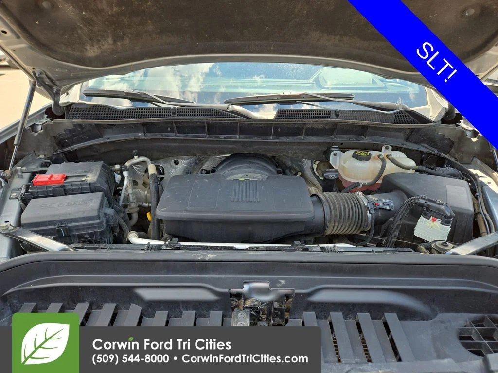 Used 2023  GMC SLT image 38