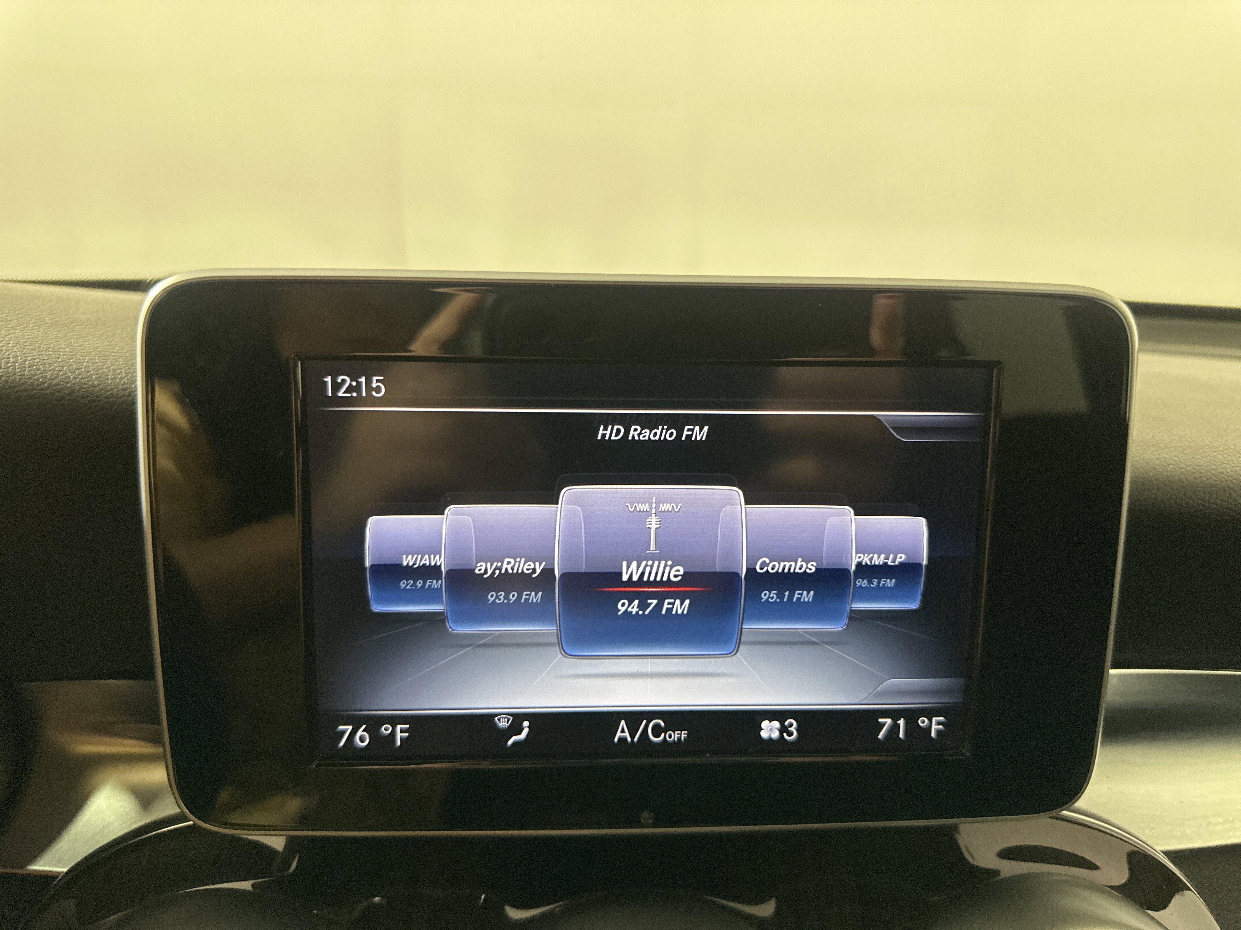 Used 2017 Polar White Mercedes-Benz GLC 300 image 14