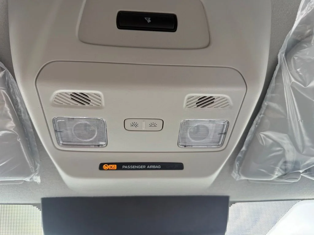 New 2026 Oxford White Ford Cargo Van image 33