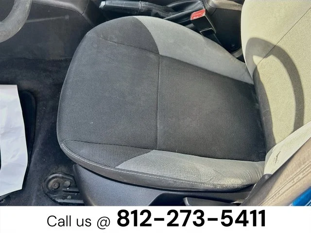 Used 2013 Blue Ford SE image 17