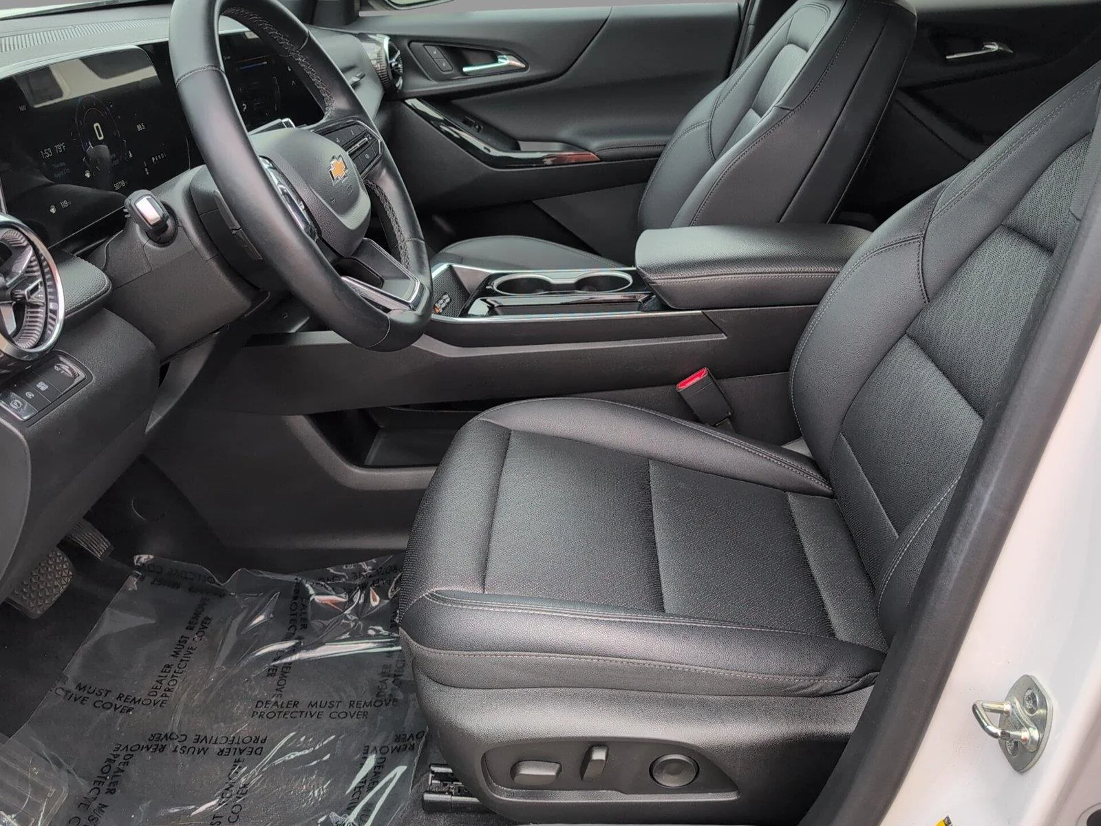 Used 2025 Summit White Chevrolet LT image 3