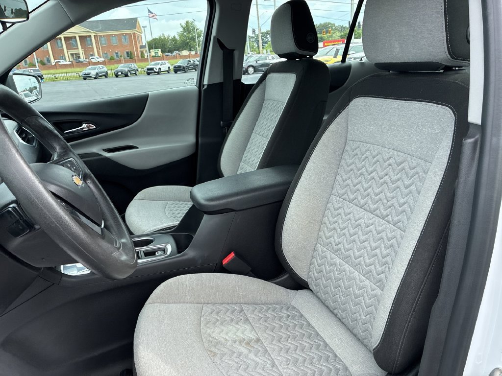 Used 2023 White Chevrolet LS image 11