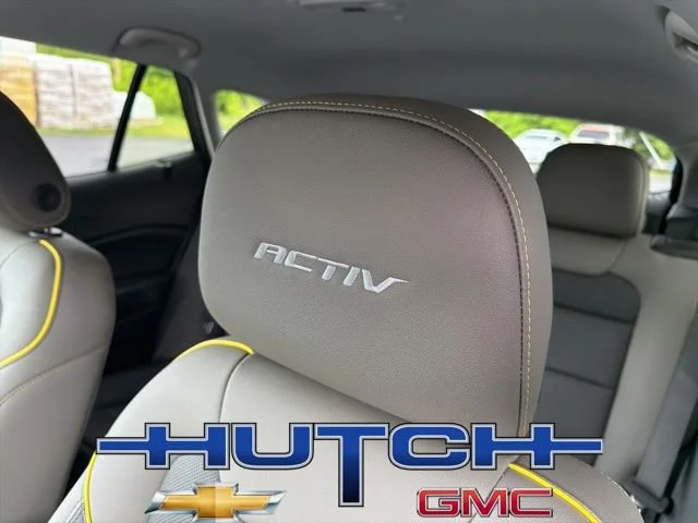 New 2026 Mosaic Black Metallic Chevrolet ACTIV image 23