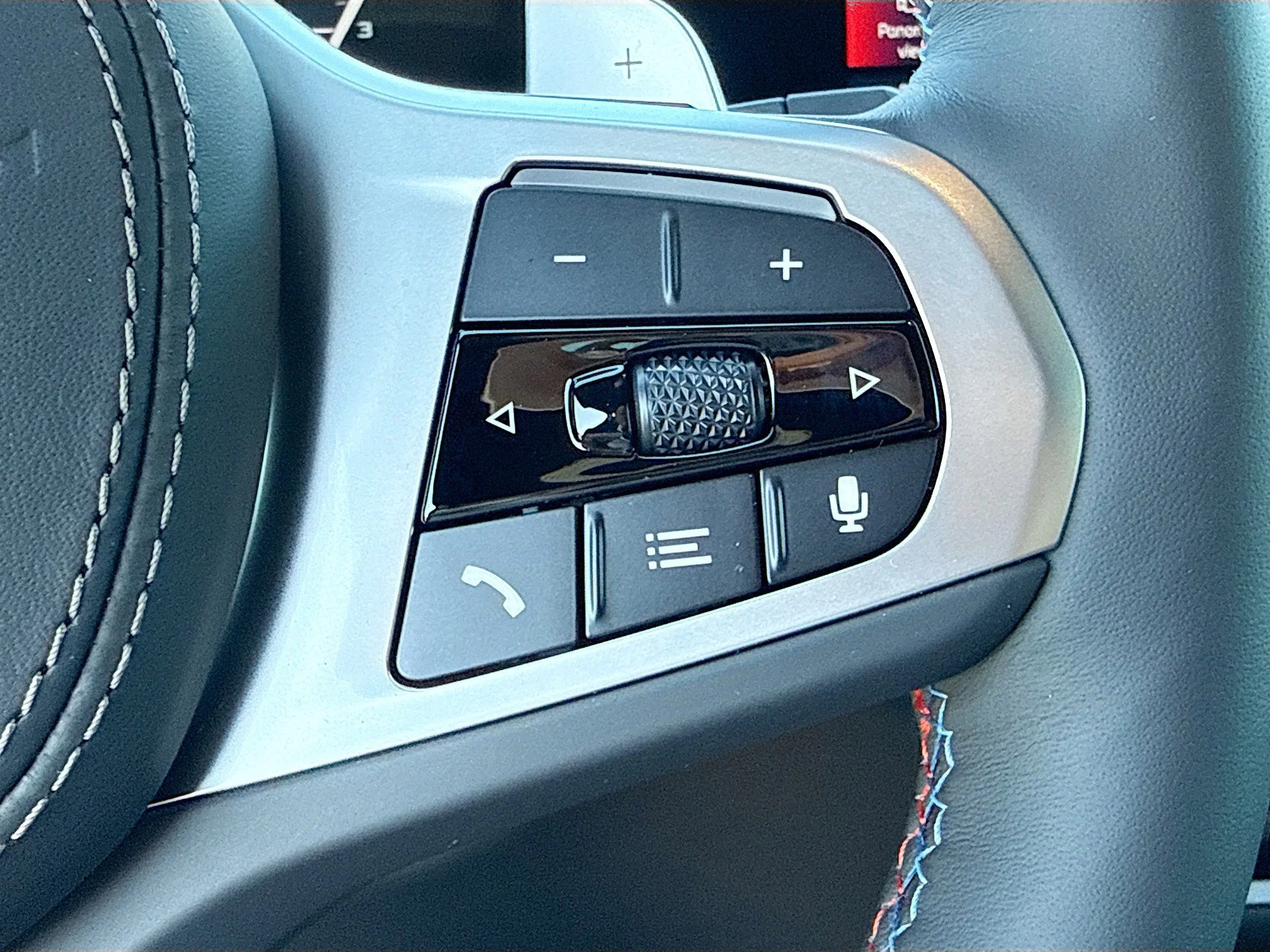 New 2026 Mineral White Metallic BMW M60i image 40