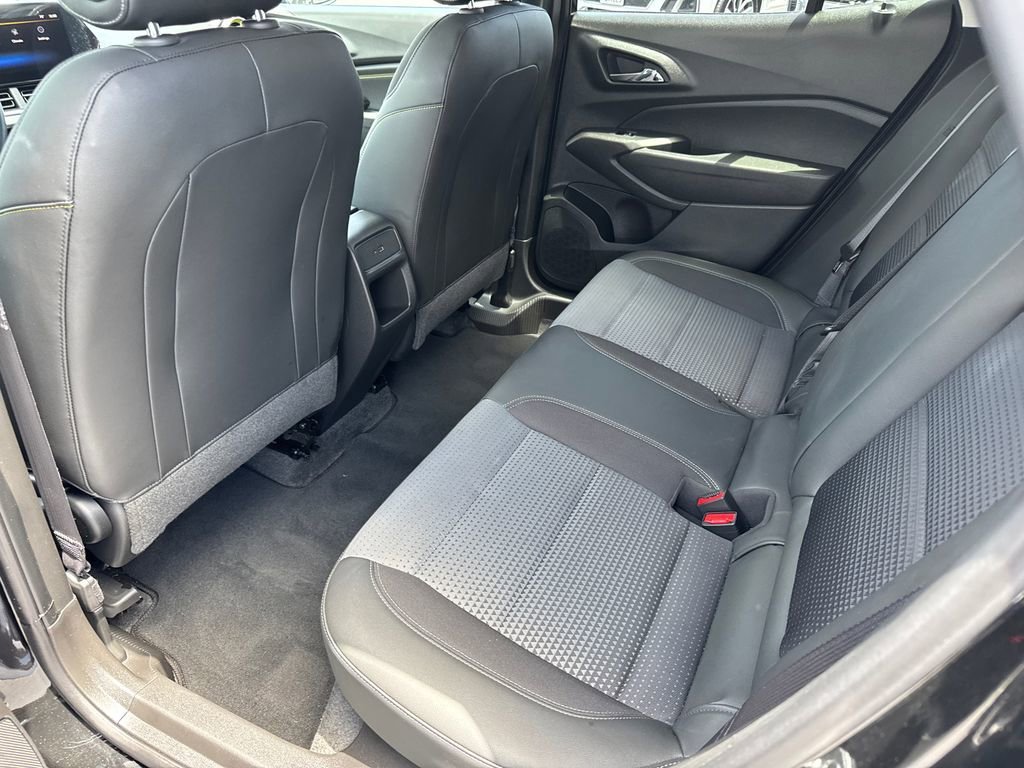 Used 2025 Mosaic Black Metallic Chevrolet LT image 20