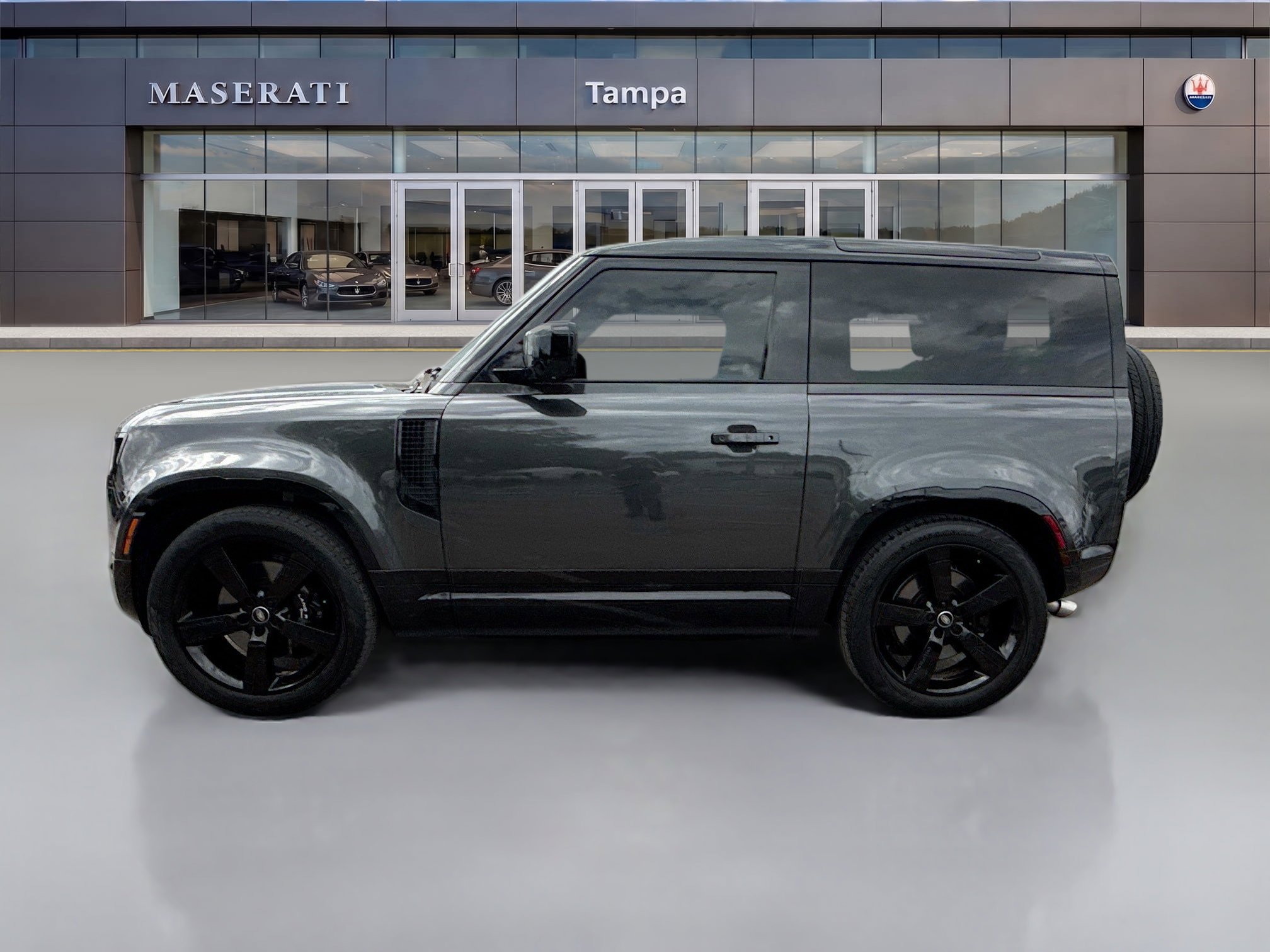 Used 2023 Carpathian Gray Premium Metallic Land Rover Carpathian Edition image 6