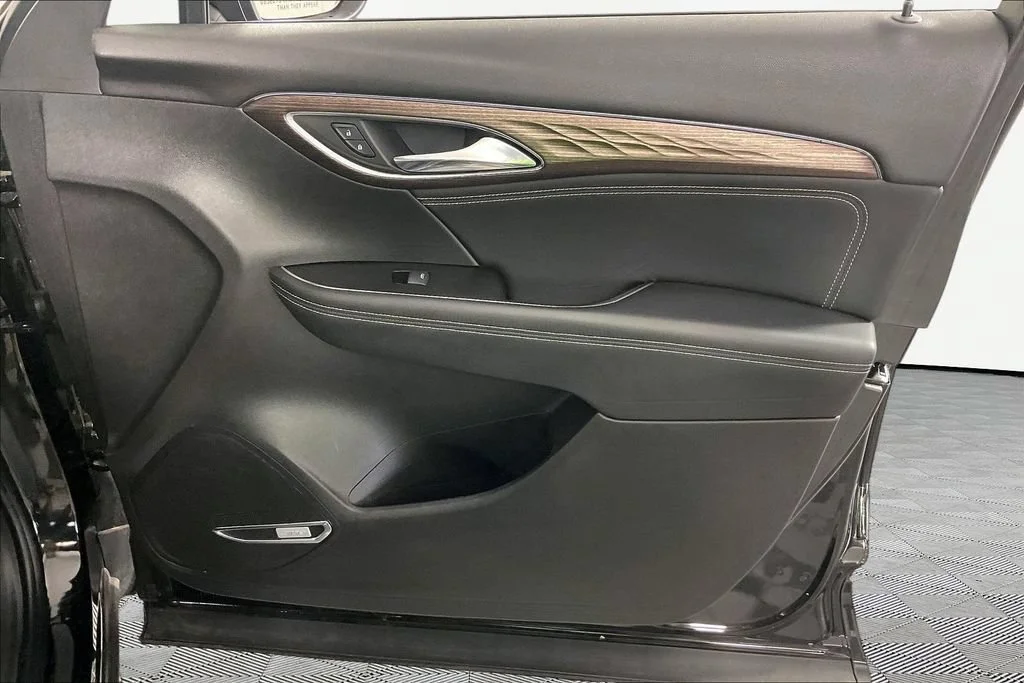 Certified Used 2023 EBONY TWILIGHT METALLIC Buick Avenir image 24