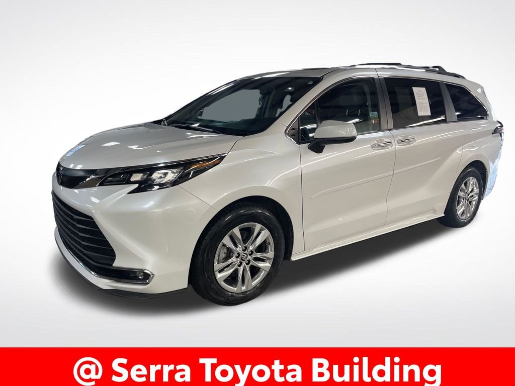2024 Toyota Sienna XLE 7-Passenger Hybrid AWD's photo