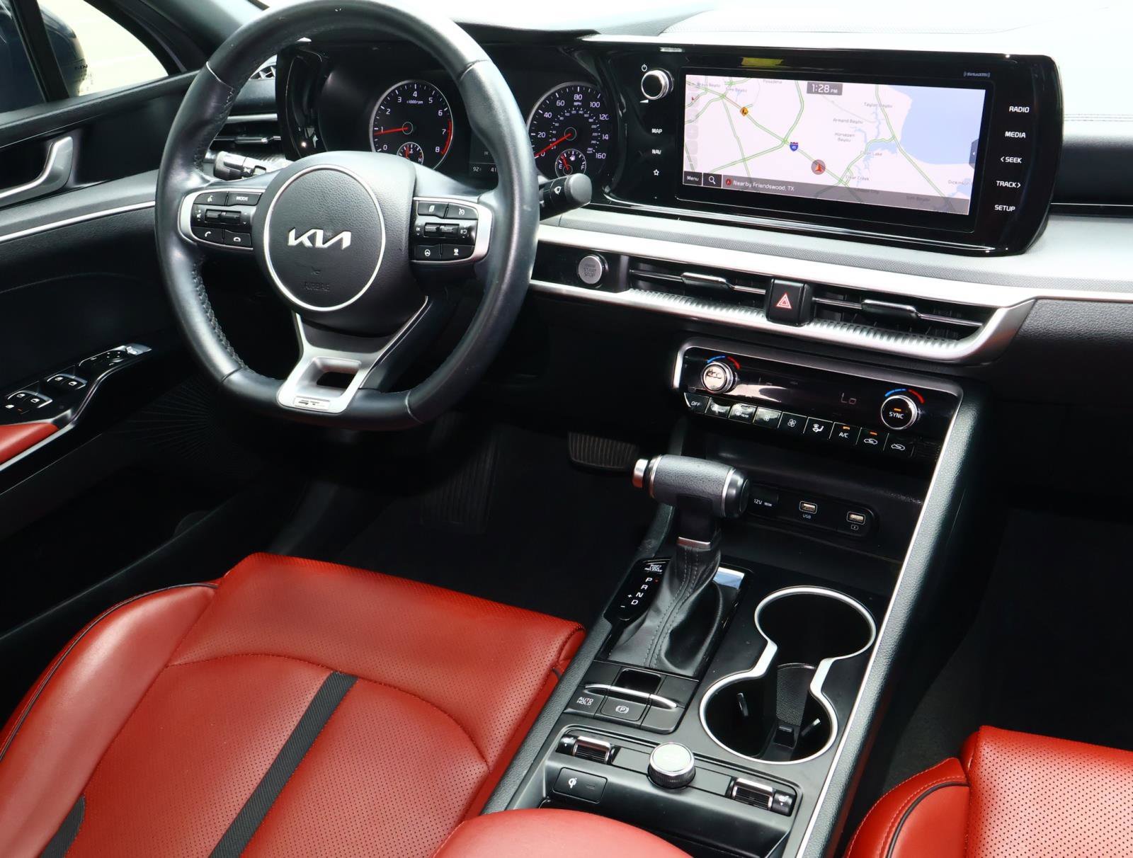 Used 2024 Wolf Gray Kia GT-Line image 9