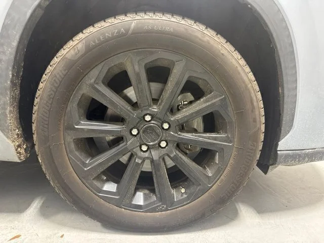 Used 2021  Toyota XLE image 4