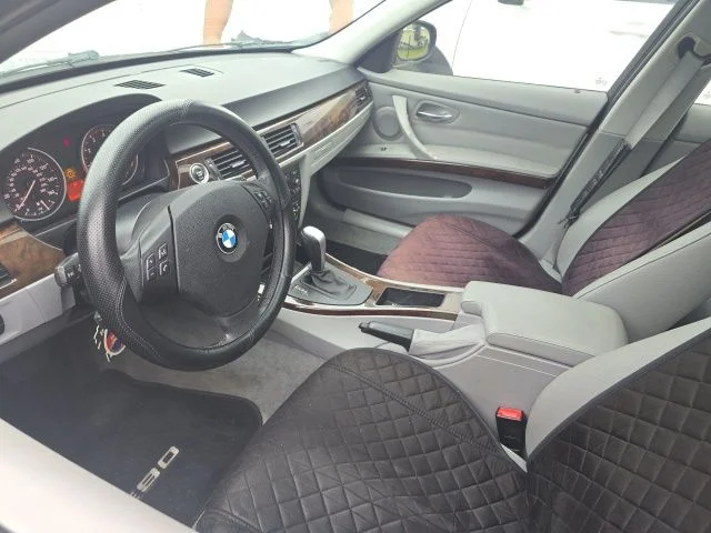 Used 2011 Silver BMW 328i image 3