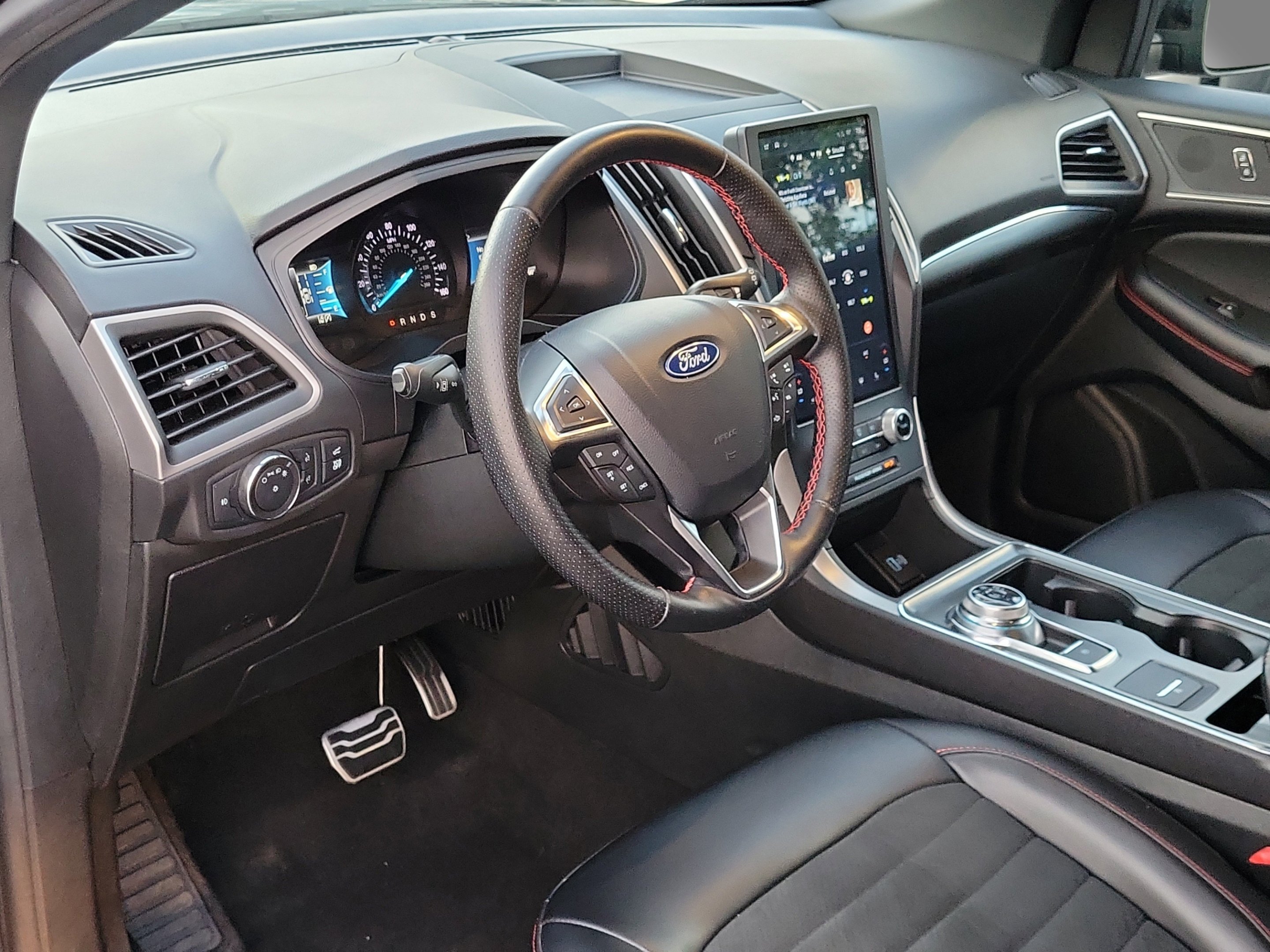 Used 2022 Black Metallic Ford ST Line image 21