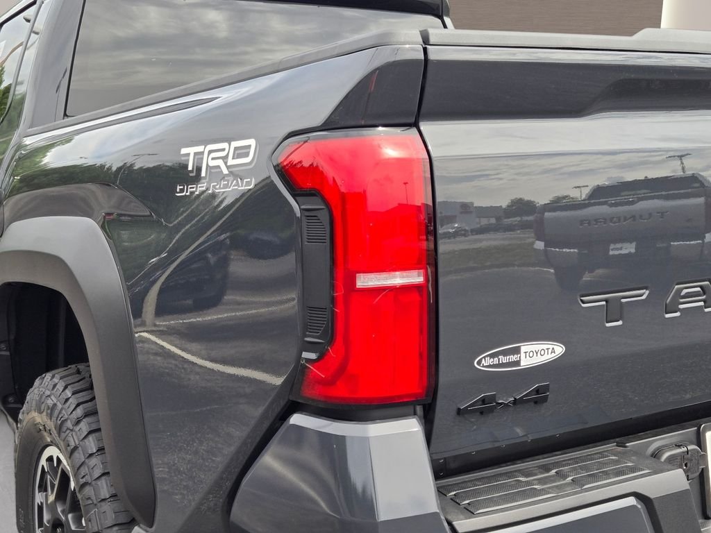 2026 Toyota Tacoma TRD Off Road - Photo 9