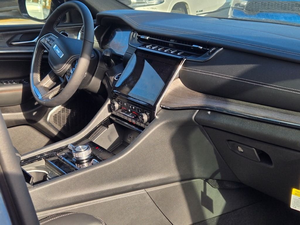 2025 Jeep Grand Cherokee Overland - Photo 7