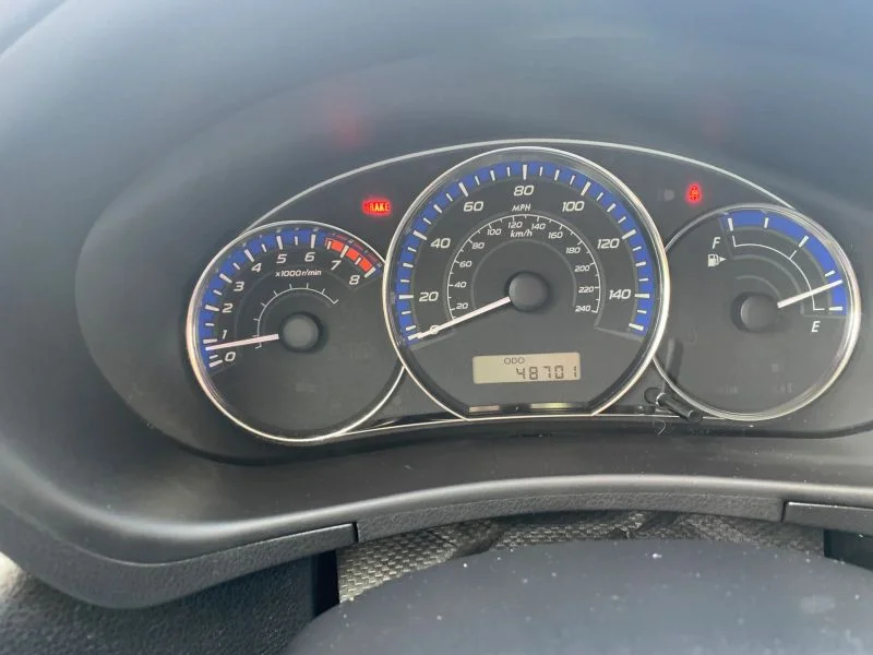 Used 2012 Silver Subaru 2.5X Sport Utility 4D image 25
