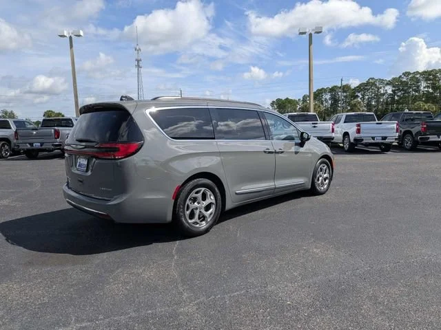 Used 2023 Gray Chrysler Limited image 3
