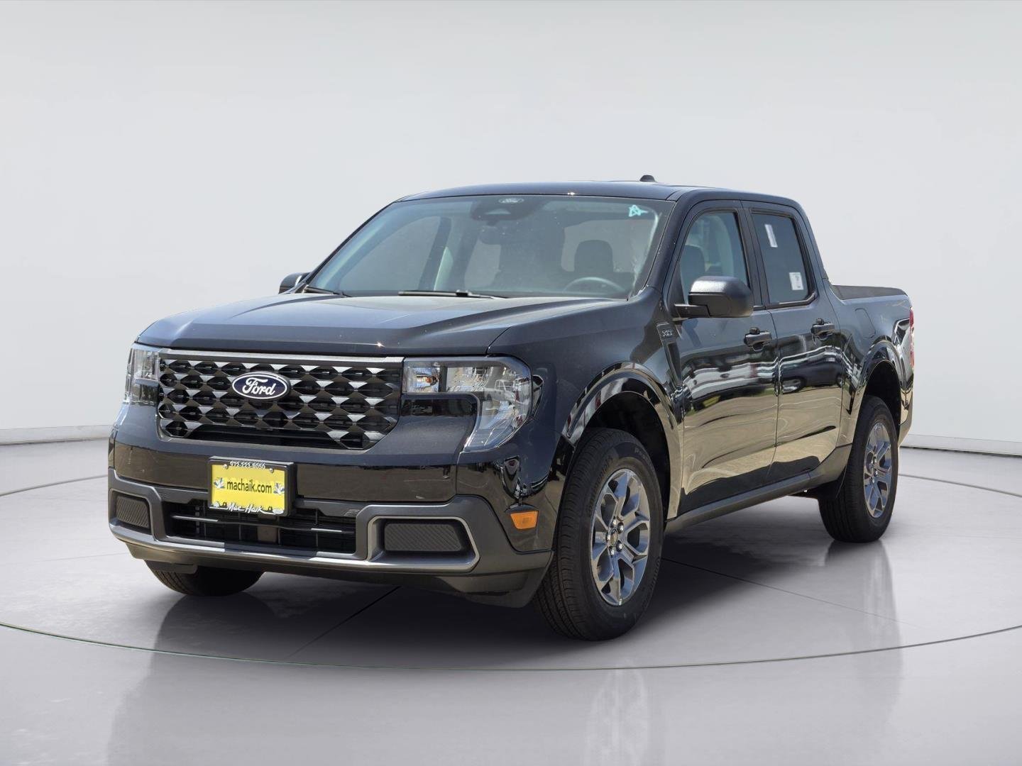 New 2026 Shadow Black Ford XLT image 2