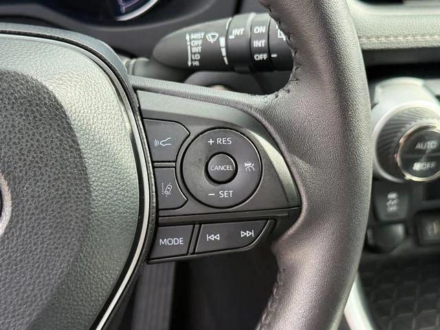 Certified Used 2024 WIND CHILL PEARL Toyota Hybrid XLE Premium image 14