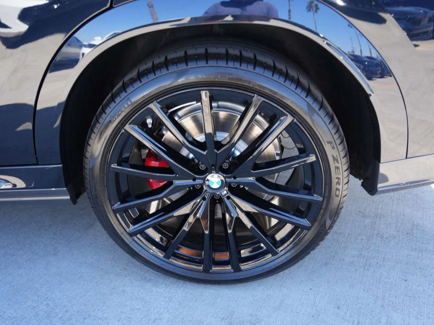 New 2027 Carbon Black Metallic BMW M60i image 6