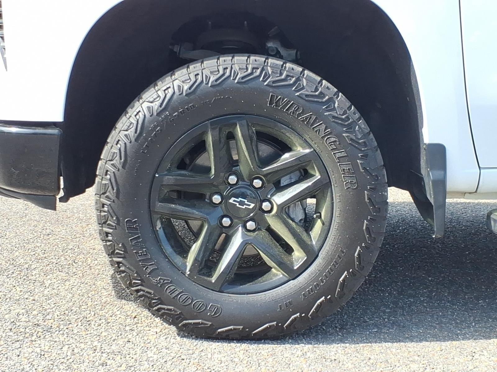 Used 2023 Summit White Chevrolet LT Trail Boss image 4