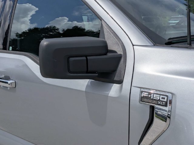 Used 2025 Silver Ford XLT image 11