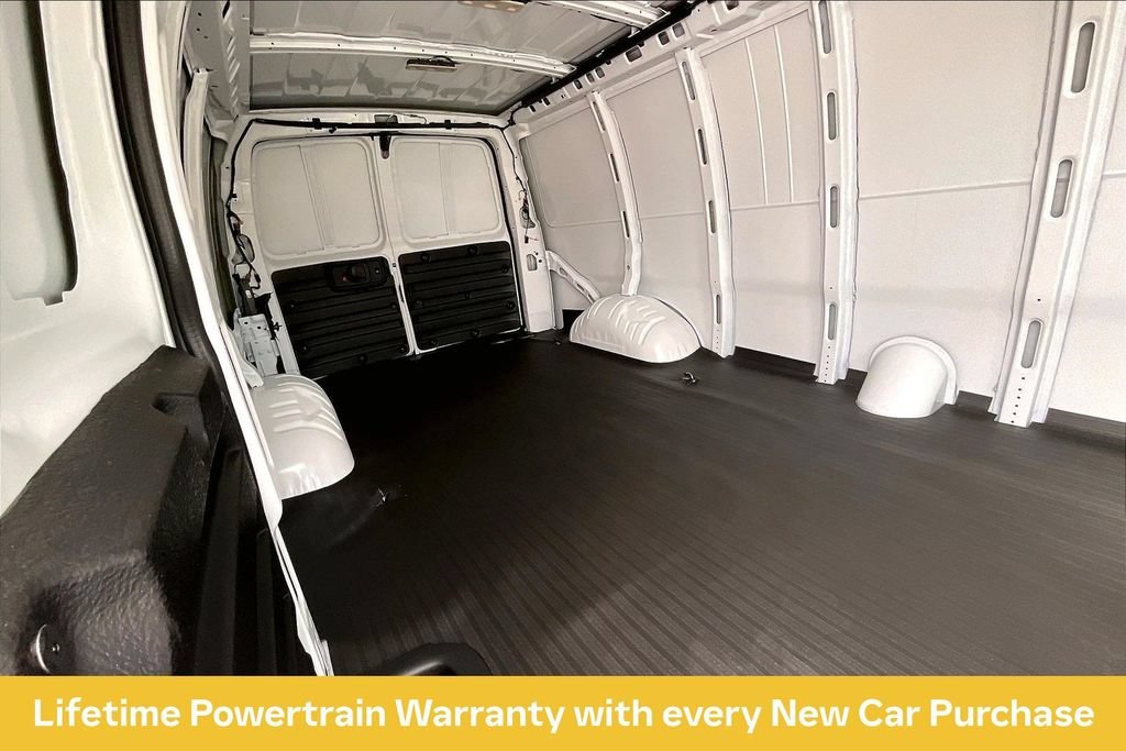 2025 Chevrolet Express Cargo Work Van - Photo 10