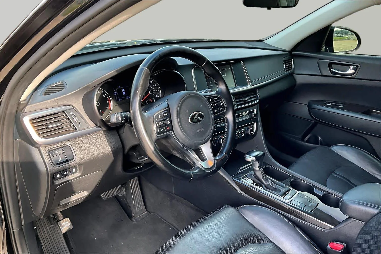 Used 2018 Ebony Black Kia EX image 15