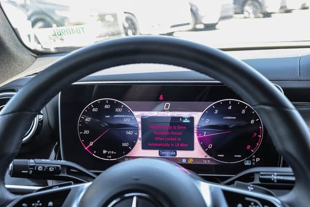 Used 2025  Mercedes-Benz GLC 300 image 27