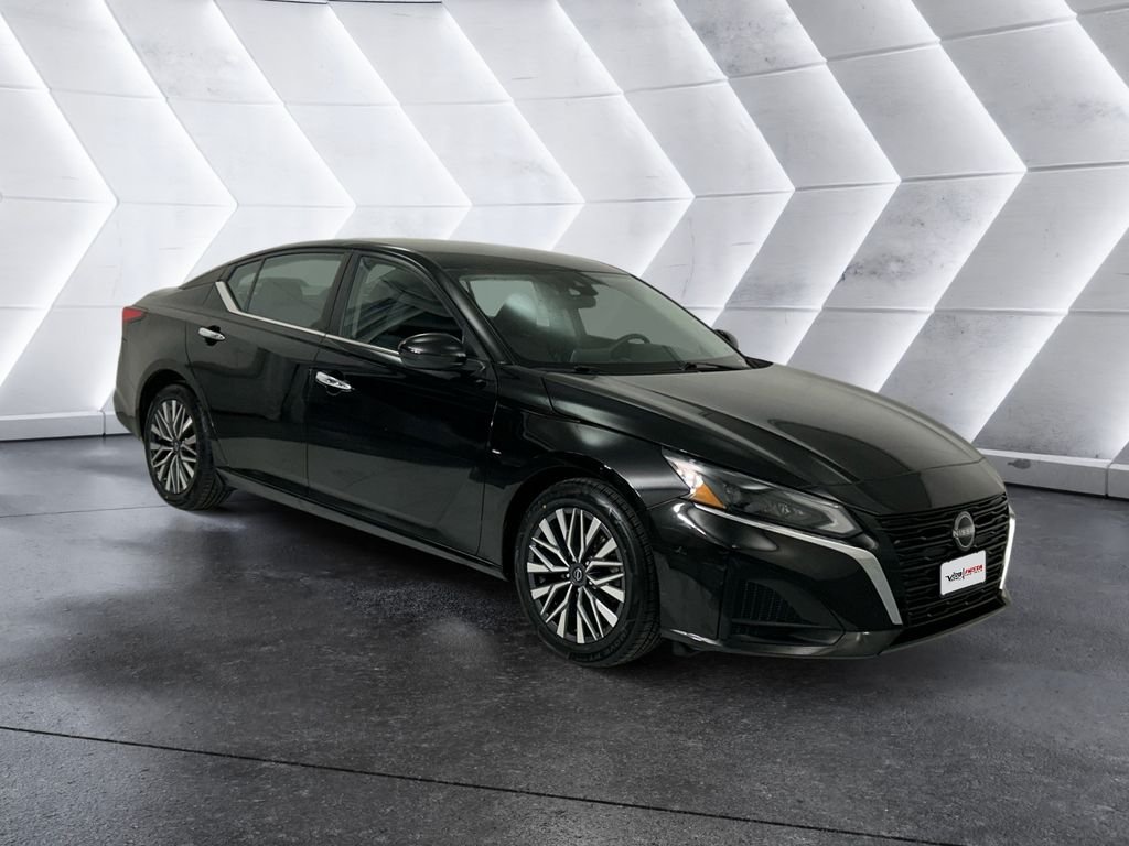 2023 Nissan Altima SV