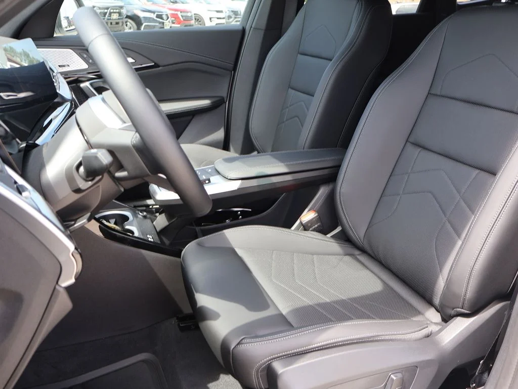 2025 BMW X1 28i - Photo 48