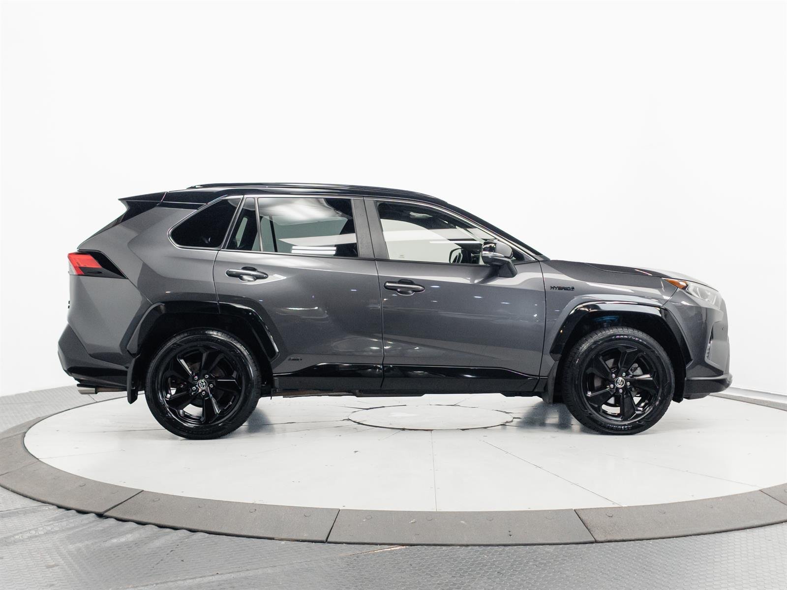 Used 2019 Gray Toyota XSE image 13