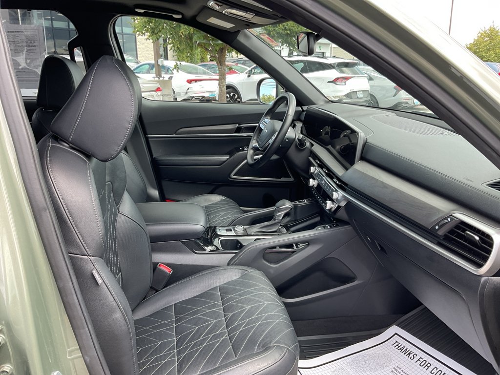 Used 2023 Jungle Green Kia EX X-Line image 10