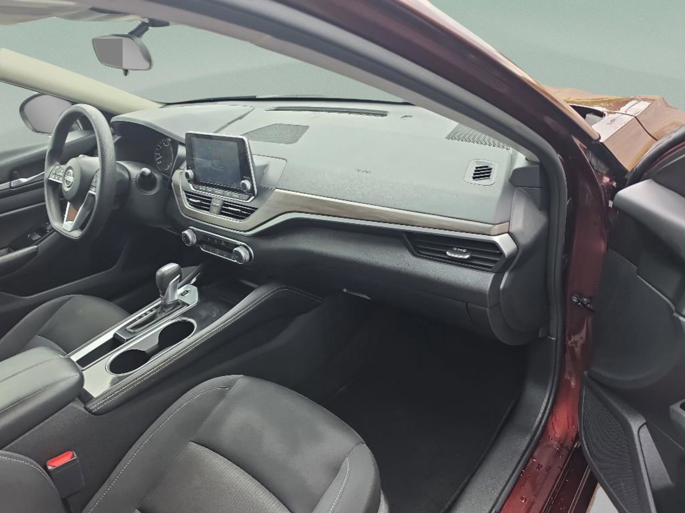 Used 2023 Red/red Nissan 2.5 SV image 26