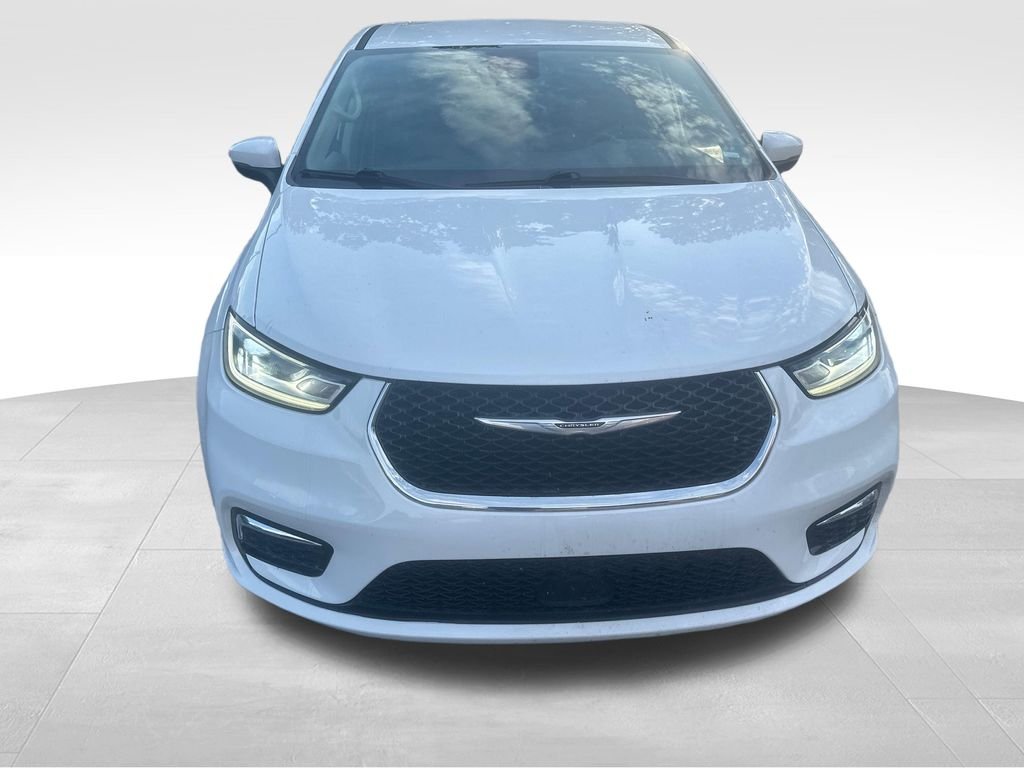 Used 2023 White Chrysler Touring L image 32