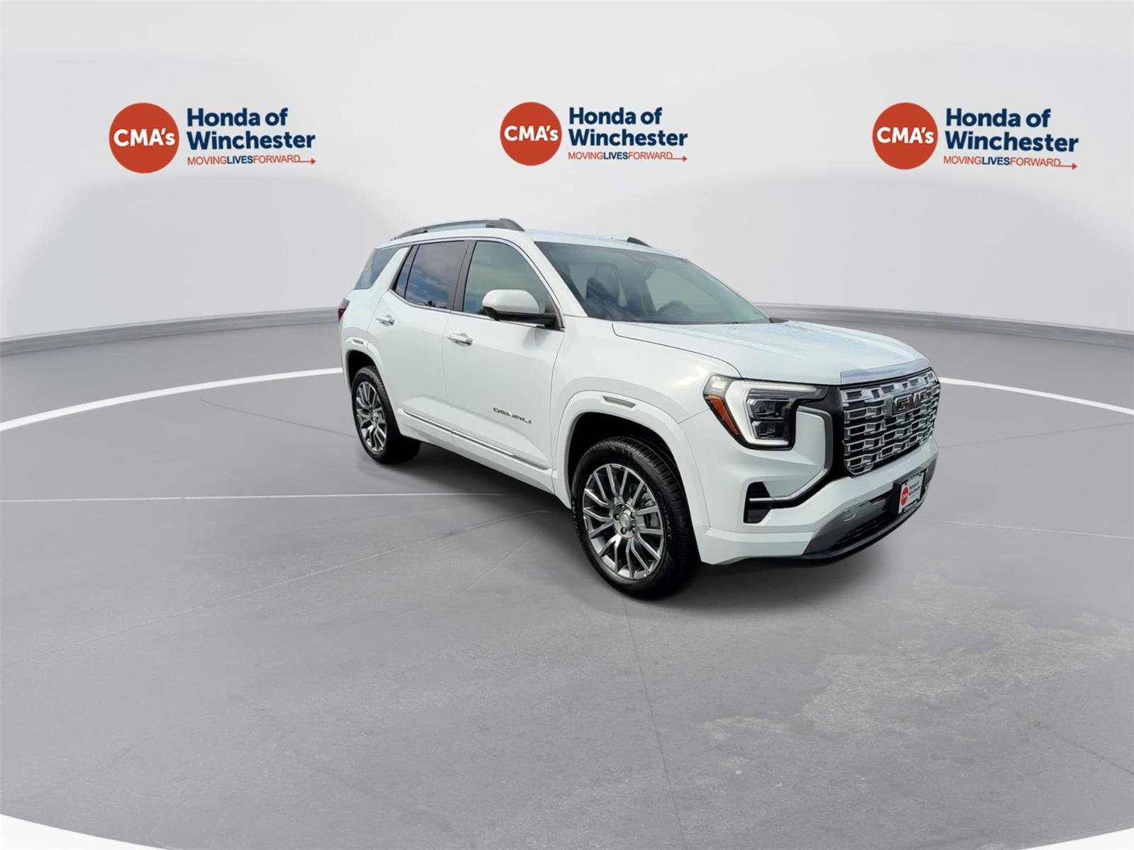 Used 2026 Summit White GMC AWD Denali image 2