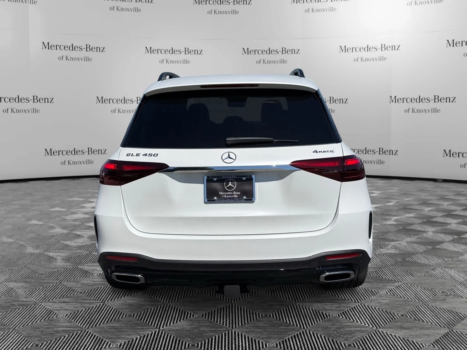 New 2026 MANUFAKTUR Moonlight White Magno Mercedes-Benz GLE 450 image 4