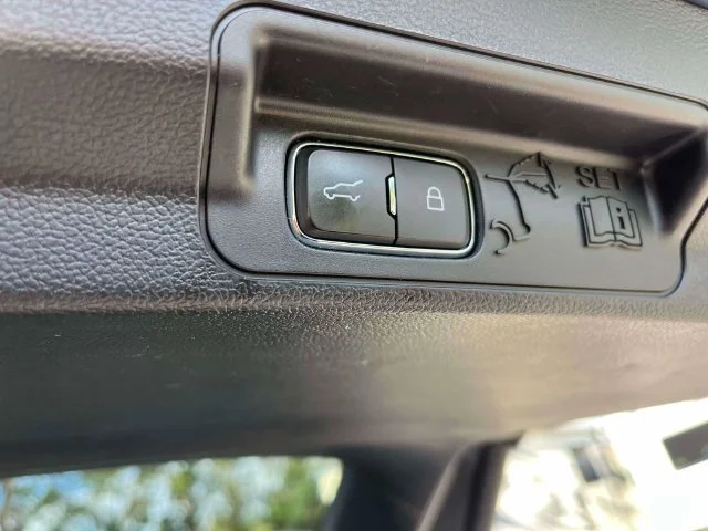 Used 2021 Blue Metallic Ford XLT image 21