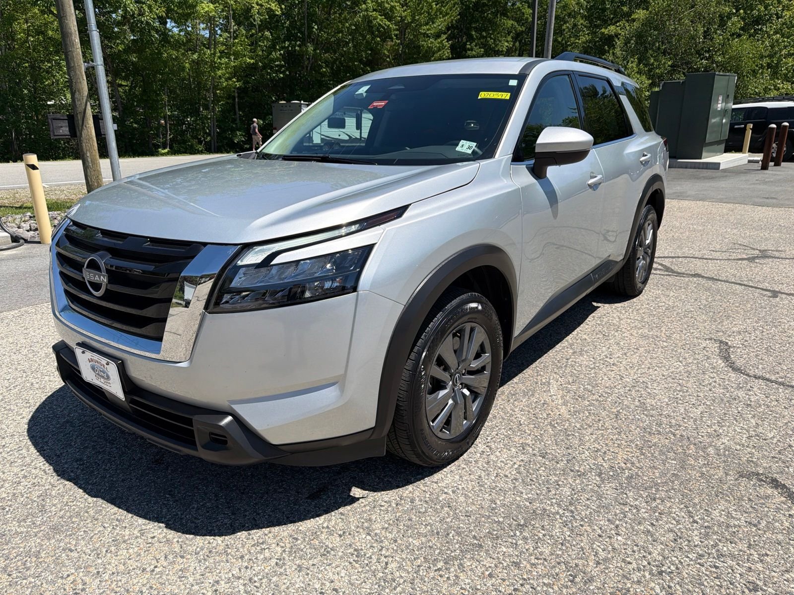 Used 2025 Silver Nissan SV image 3