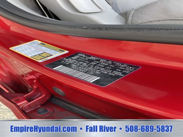 2024 Hyundai Elantra SE - Photo 18