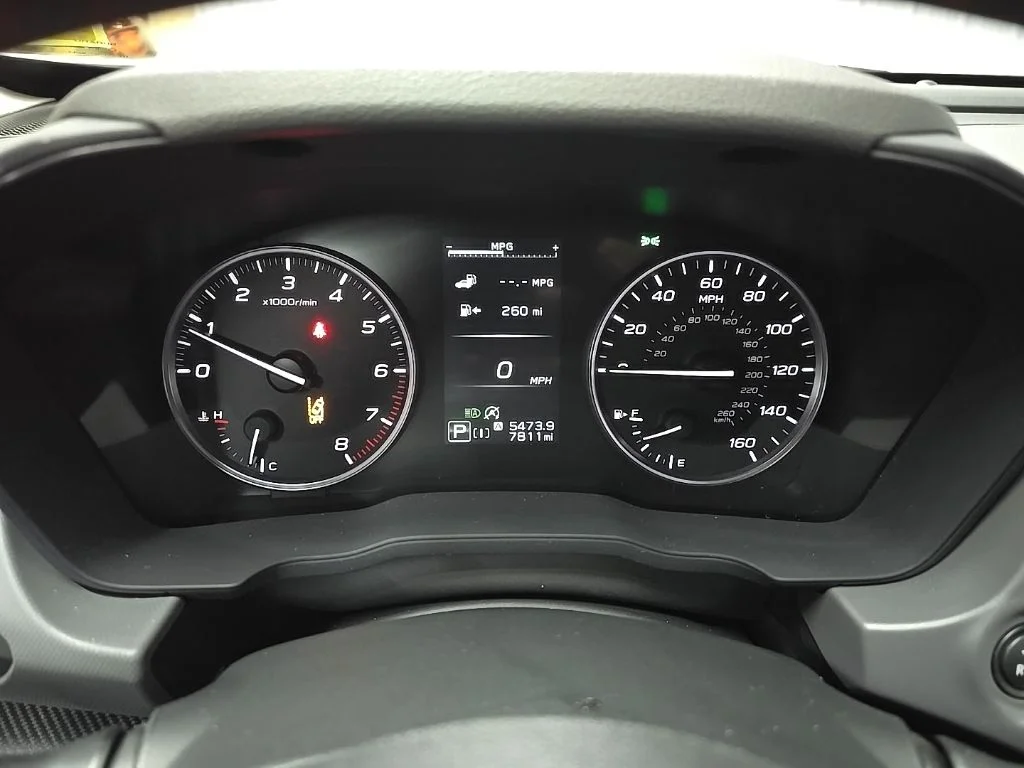 Used 2025 Crystal White Pearl Subaru Limited image 22
