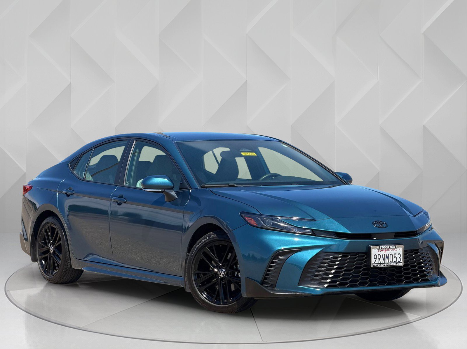 Used 2025 Ocean Gem Toyota SE image 6