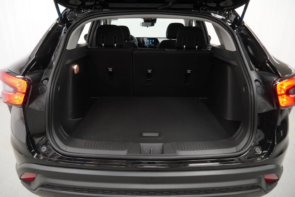 New 2026 Mosaic Black Metallic Chevrolet LS image 32