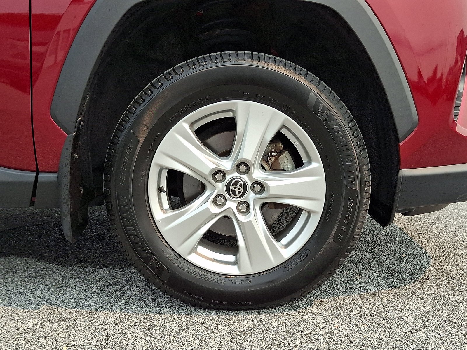 Used 2021 Ruby Flare Pearl Toyota Hybrid XLE image 9