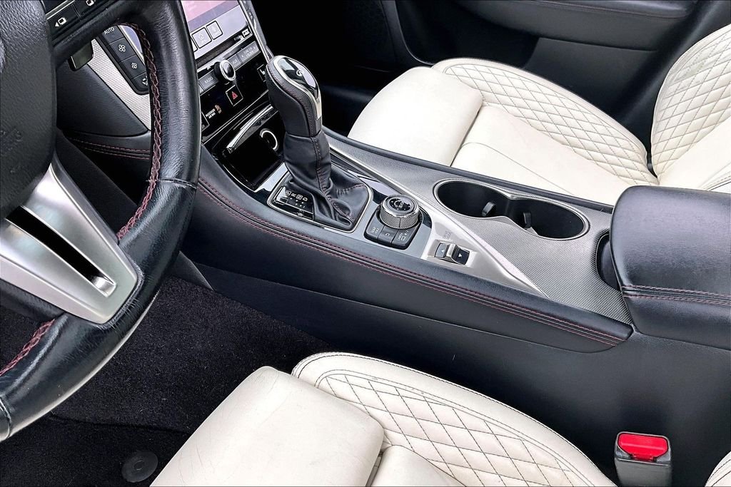 Used 2019 White INFINITI Red Sport 400 image 14