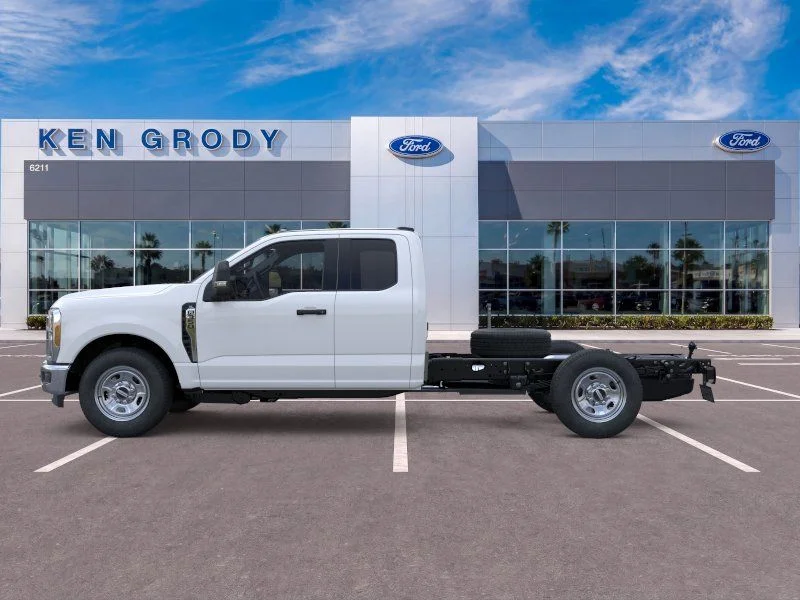 New 2026 White Ford XL image 3